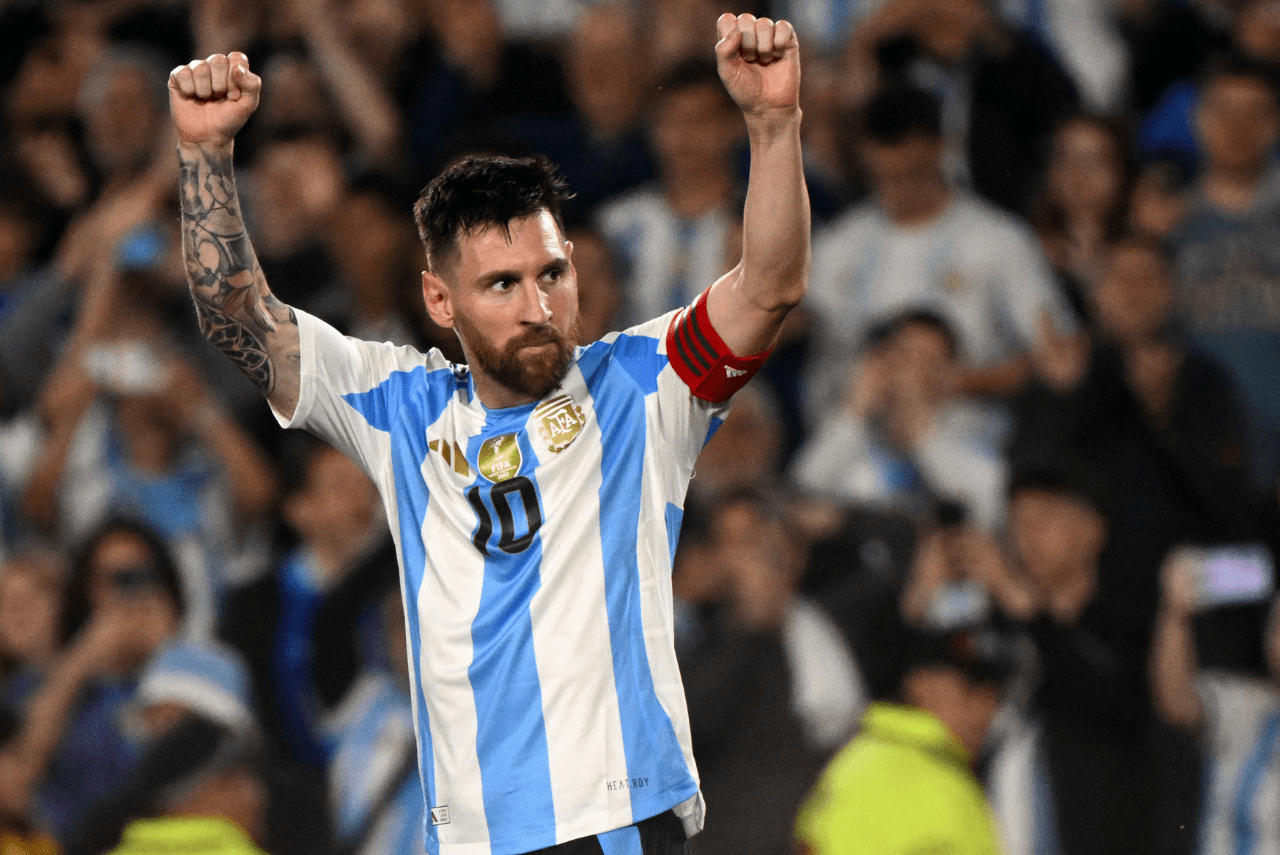 Messi comemora gol pela Argentina