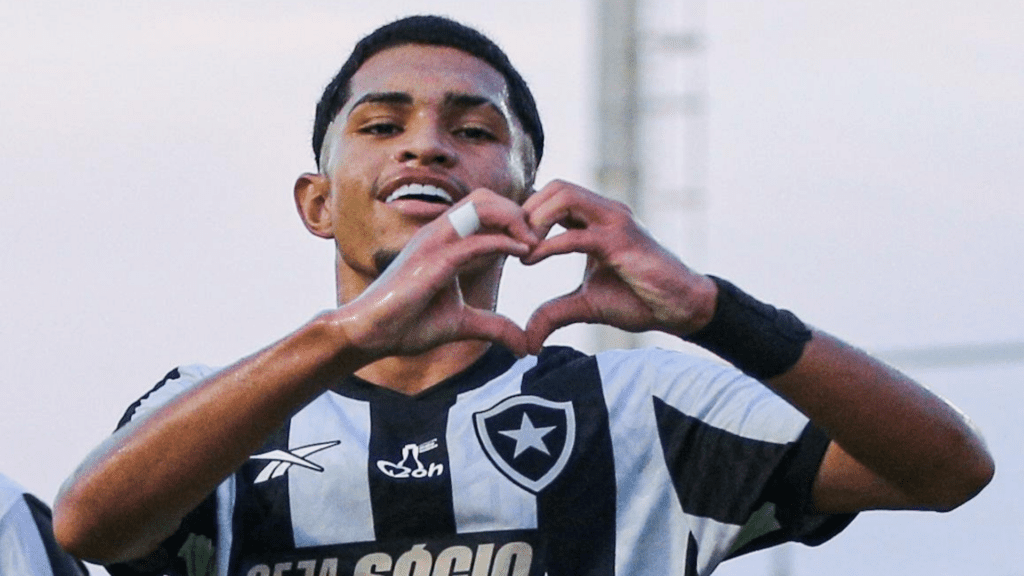 Botafogo precisou de gol nos acréscimos para vencer o IAPE